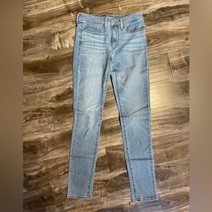 Levi’s 311 Shaping skinny